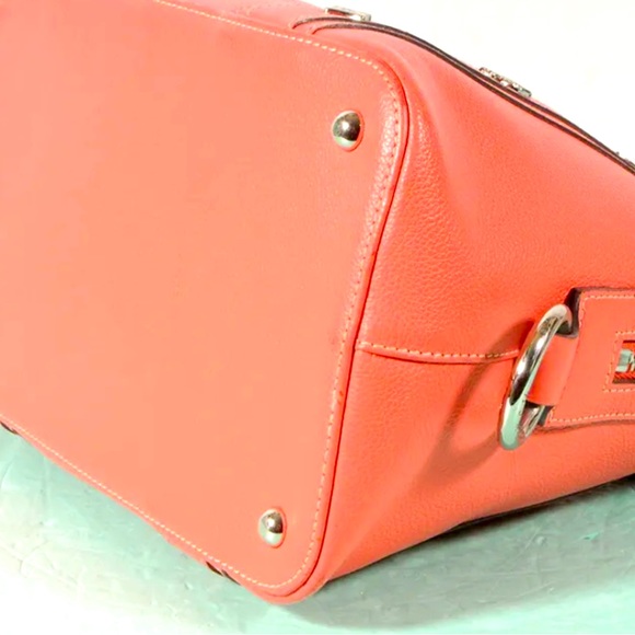 MCM Leather Tote Bag Authentic + Dust Bag🔥🔥🔥 - Picture 7 of 11